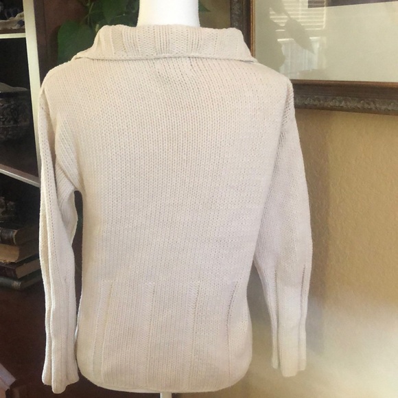 Pure Handknit Sweater - Picture 5 of 11